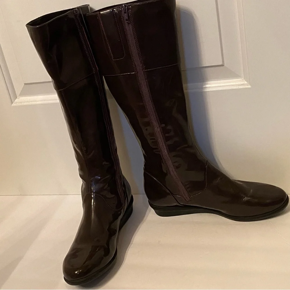 COLE HAAN BOOTS SHOES TALL PURPLE PATENT SHINY RAIN ZIP SIDE SIZE 8M